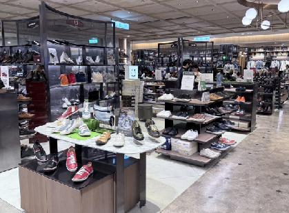 SPINGL - 信義A8店